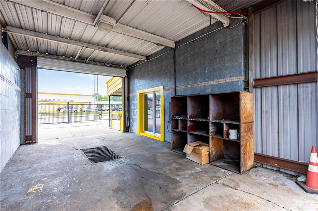Photo 19 of 11361 Beechnut Street