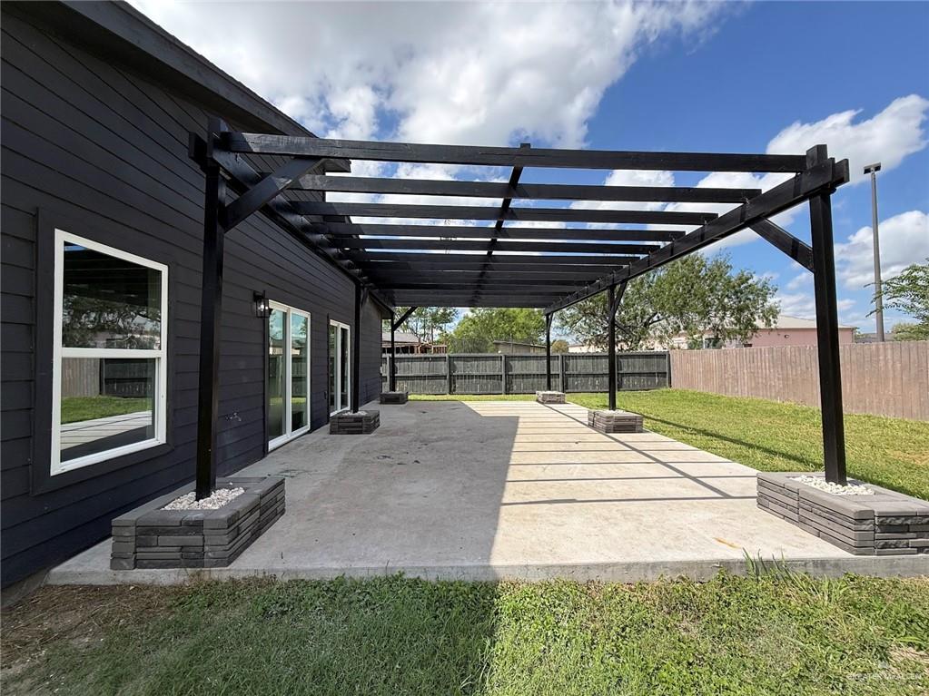 Photo 11 of 722 Aurora Drive