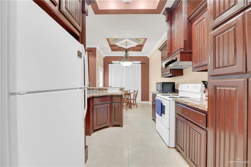 Photo 10 of 5012 Dogwood Street