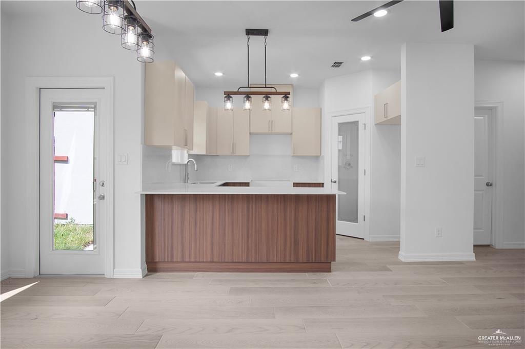 Photo 4 of 2310 Corales Street