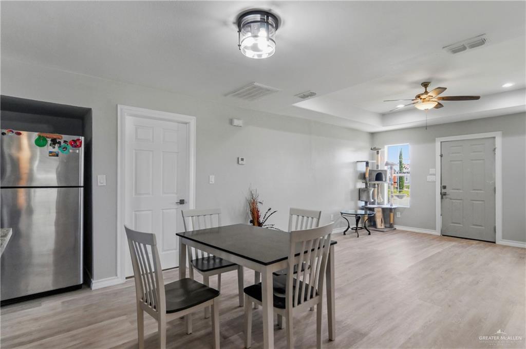 Photo 6 of 232 Spanish Oak Drive