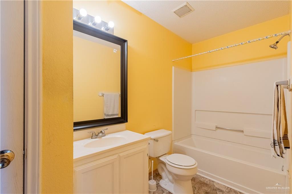 Photo 15 of 3100 Princeton Avenue