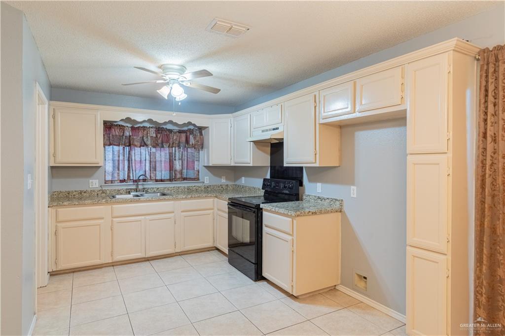 Photo 6 of 3100 Princeton Avenue