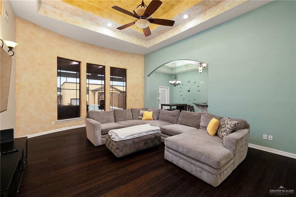 Photo 13 of 5305 Mauritius Lane