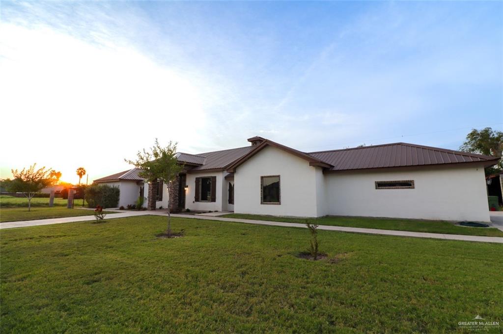 Photo 15 of 208 Esperanza Avenue