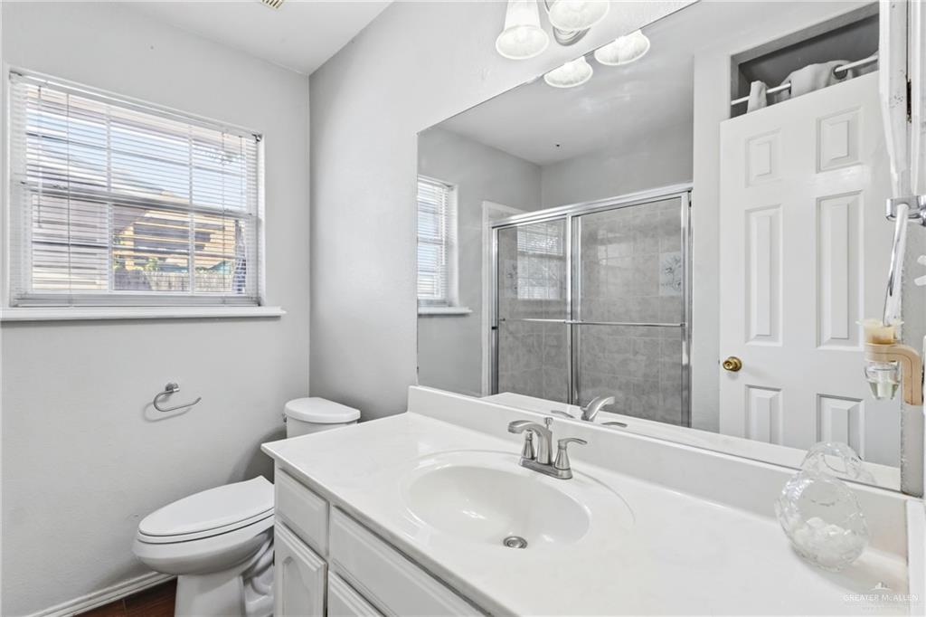 Photo 13 of 4700 Kendlewood Avenue