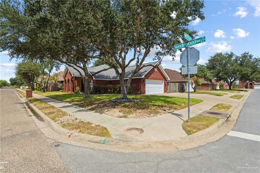 Photo 2 of 4700 Kendlewood Avenue