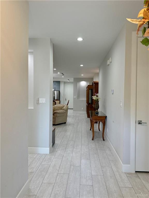 Photo 4 of 1221 Ozark Avenue