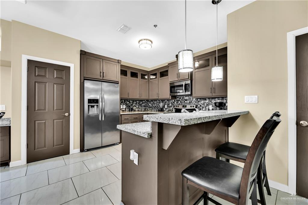 Photo 5 of 1200 Camellia Avenue
