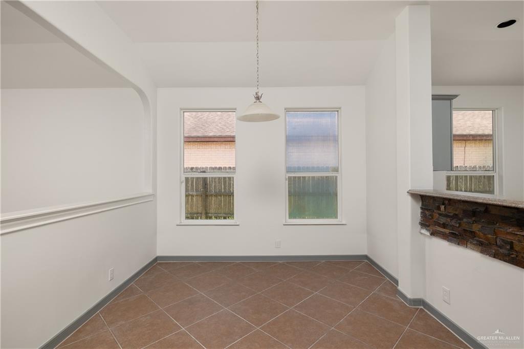 Photo 11 of 406 Aaron Street