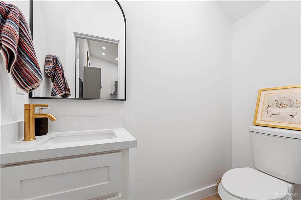 Photo 8 of 2637 Warbler Avenue